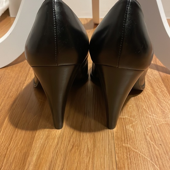 Pazzo Black Leather Pumps Made in Spain. New Condition Comfort  Size 10 - Picture 2 of 12